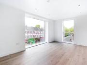 Flat to rent in Smithfield Square, High Street, London,...