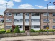 Flat to rent in South Vale, Harrow, Middleinteraction HA1
