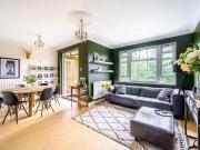 Flat to rent in Southlands Drive, Southfields, London SW19