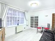 Flat to rent in Spring Street, Paddington W2