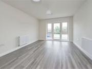 Flat to rent in Springfield Parkside, Tooting Bec SW17