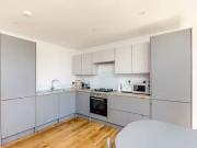 Flat to rent in St Johns Hill, St John's Hill,...