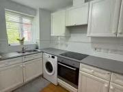 Flat to rent in Sten Close, Enfield EN3