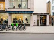 Flat to rent in Stirling Court, Soho W1F