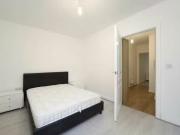 Flat to rent in Sturry Street, London, E14 Ref 236263