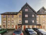 Flat to rent in The Ham, Brentford, TW8 Ref 233562