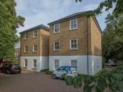 Flat to rent in The Limes, North Road, Hertford SG14