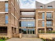 Flat to rent in The Oakgate, Leatherhead KT22