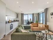 Flat to rent in Thomas Layton Way, Brentford TW8