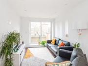 Flat to rent in Trafalgar Street, Walworth, London SE17