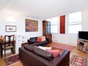 Flat to rent in Turnmill Street, Clerkenwell EC1M