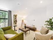 Flat to rent in Twickenham Gateway, Bradshaw Close,...