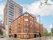 Flat to rent in Vauxhall Walk, Kennington SE11