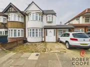 Flat to rent in Victoria Road, Ruislip HA4