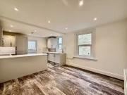 Flat to rent in Wandsworth Bridge Road, Fulham SW6