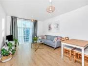 Flat to rent in Warwick Building, 366 Queenstown Road,...
