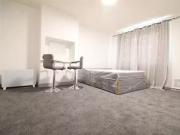 Flat to rent in Wesley Avenue, Hounslow TW3