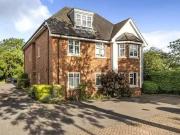 Flat to rent in Western Avenue, Woodley, Reading,...