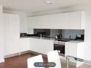 Flat to rent in Wharf Street, London SE8