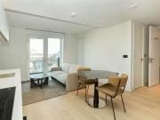 Flat to rent in White City Living, Reflection...