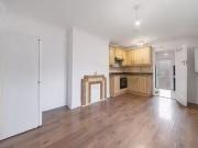 Flat to rent in Wingford Road, London SW2