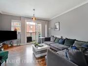 Flat to rent in Wyvil Road, London SW8