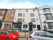 Flat to rent, Market Place, Leek, ST13 £380 pcm