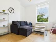 Flat to rent on Flat to rent on