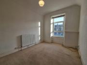 Flat to rent on