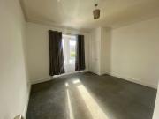 Flat to rent on