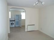 Flat to rent on
