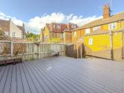 Flat to rent on