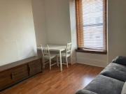 Flat to rent on