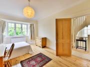 Flat to rent to a group of 4 sharers