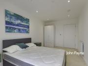 Flat to rent Wellington Street, London, SE18