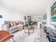 Flat to rent Whiffens Avenue, Chatham, ME4