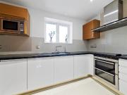 Flat to rent with 2 bedrooms, Earls House, Strand Drive...