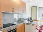 Flat tranquilo brilhante | Terraço