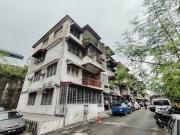 Flat United Garden Taman Lee Yan Lian EndLot with 3...