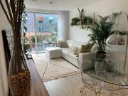 Flat with Canary Wharf views
