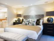 Flat, Young Street, London