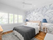 Flawless beachside entertainer