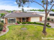 Flawless Family Ease in the Rolling Meadows Estate Flawless Family Ease in the Rolling Meadows Estate