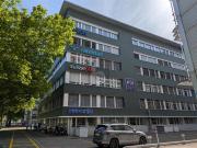 FLEXIBEL MIT EMPFANG, TERRASSE UND WARENLIFT