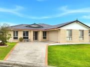 FLOOD FREE MOVE IN READY SELLING!