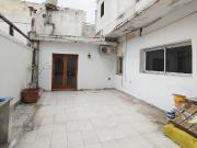 FLORES PH 3 AMBIENTES CON GRAN PATIO SIN EXPENSAS