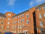 Florey Gardens, Aylesbury, 2 Bedroom Flat