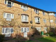 Folkestone Court, Slough, Berkshire SL3, 1 bed flat to...