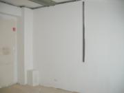 FONDO COMMERCIALE in VENDITA a PRATO SOCCORSO