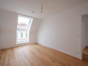 FonteFlats+ Fantastischer 4 Zimmer Dachgeschoss...